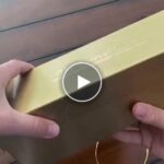 Pozlacená růže v dárkovém balení – video